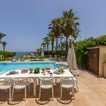 Sunnyvillas: 4br Seafront Villa*private Pool*bw44 Willa